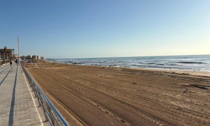 Resale - Apartment / flat - Torrevieja - La Mata