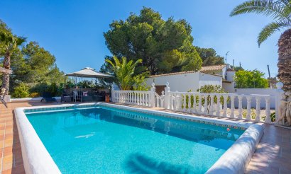 Resale - Villa - Orihuela - Orihuela Costa