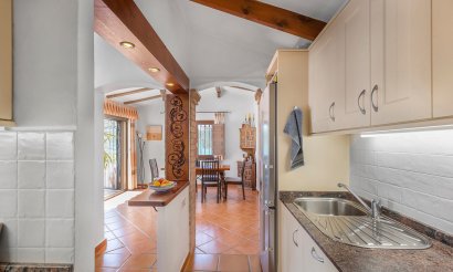 Resale - Villa - Orihuela - Orihuela Costa