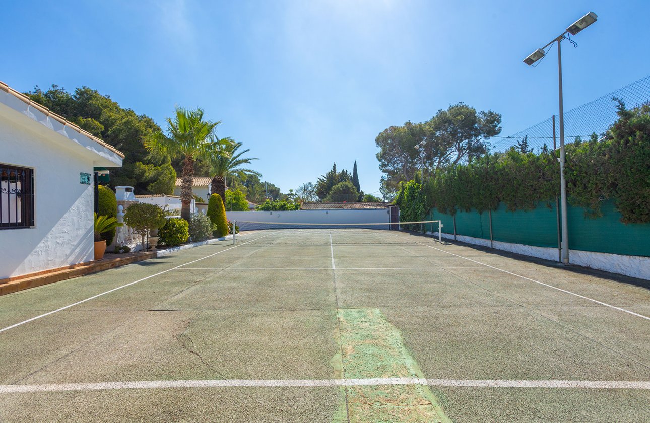 Resale - Villa - Orihuela - Orihuela Costa