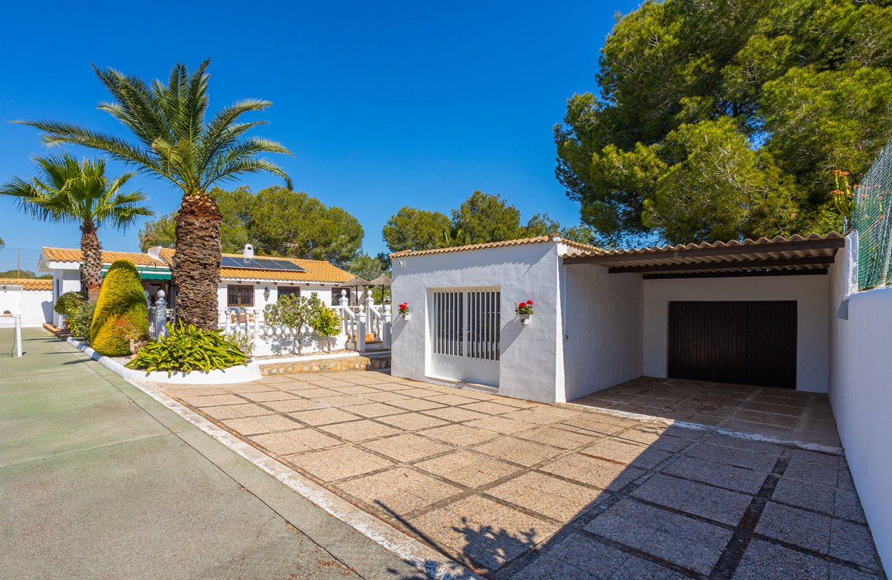 Resale - Villa - Orihuela - Orihuela Costa