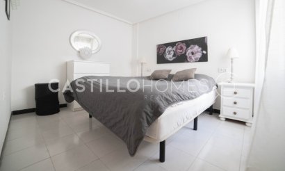 Resale - Apartment / flat - Torrevieja - Centro