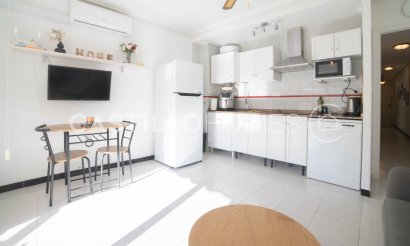 Resale - Apartment / flat - Torrevieja - Centro