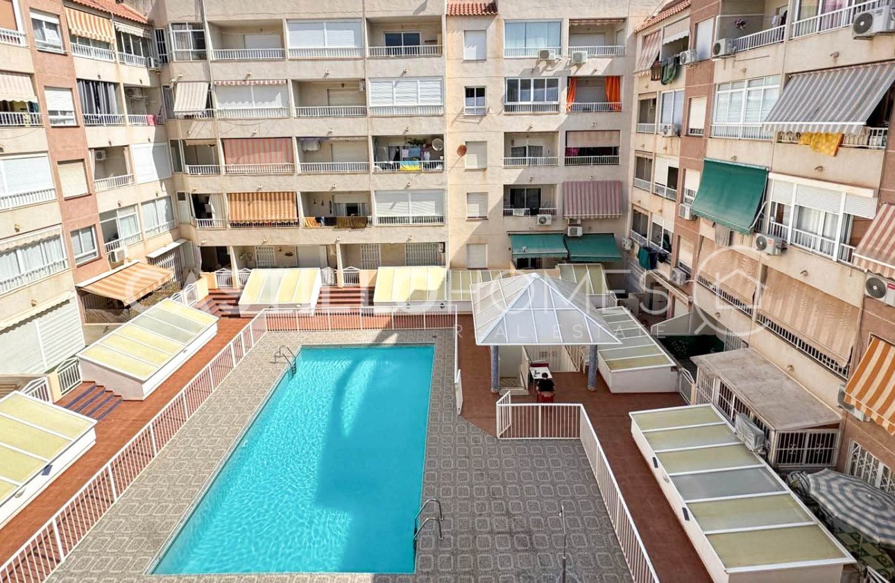 Resale - Apartment / flat - Torrevieja - Centro