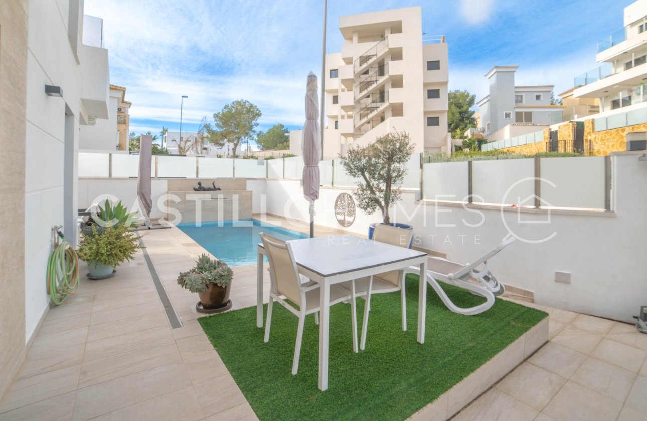Resale - Villa - Orihuela Costa - Las Filipinas