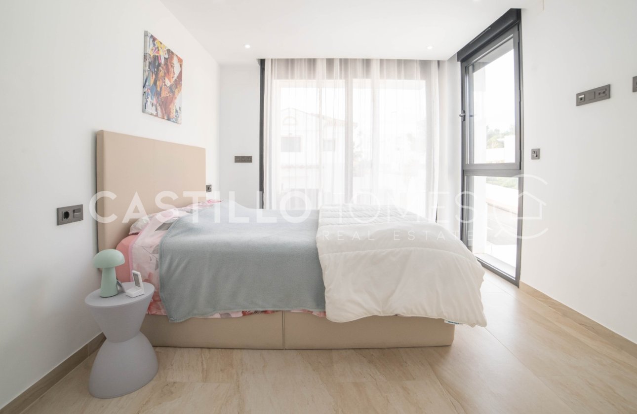 Resale - Villa - Orihuela Costa - Las Filipinas
