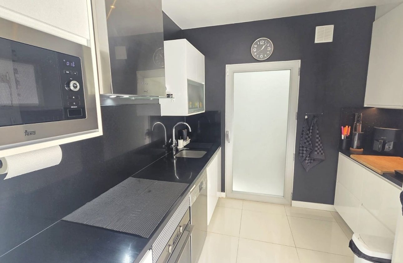 Resale - Apartment / flat - Orihuela Costa - Los Dolses