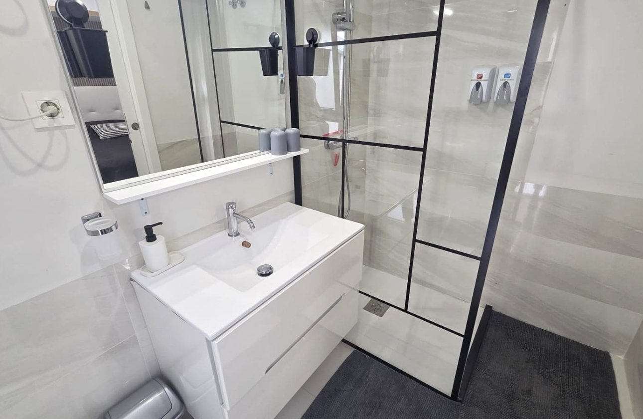 Resale - Apartment / flat - Orihuela Costa - Los Dolses