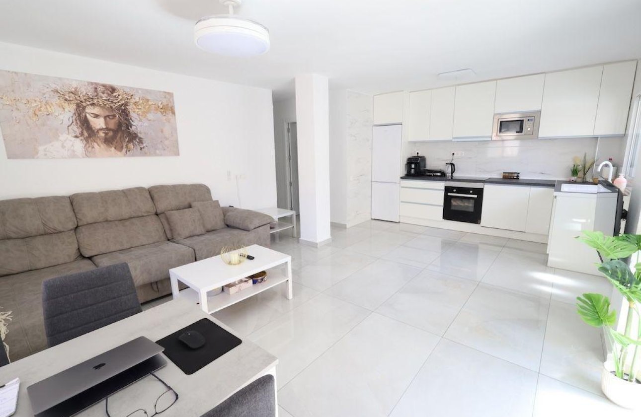 Resale - Apartment / flat - Torrevieja - Acequion