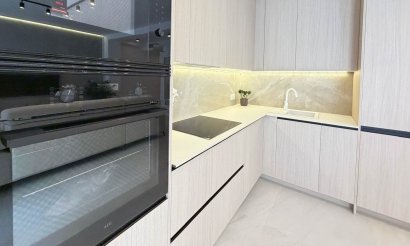 Resale - Apartment / flat - Torrevieja - Playa del Cura