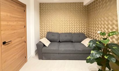 Resale - Apartment / flat - Torrevieja - Playa del Cura