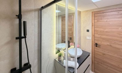 Resale - Apartment / flat - Torrevieja - Playa del Cura