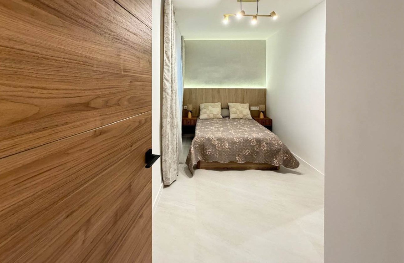 Resale - Apartment / flat - Torrevieja - Playa del Cura