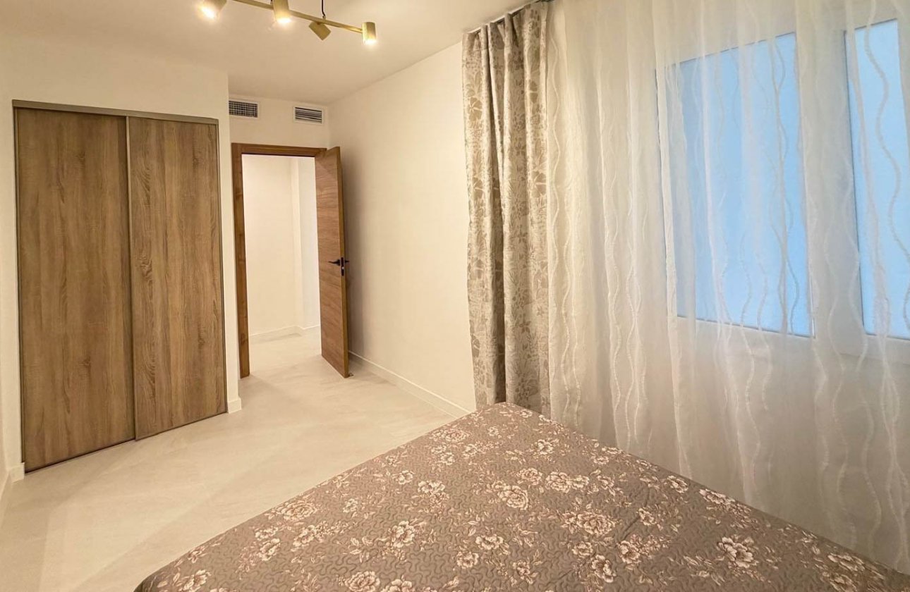 Resale - Apartment / flat - Torrevieja - Playa del Cura
