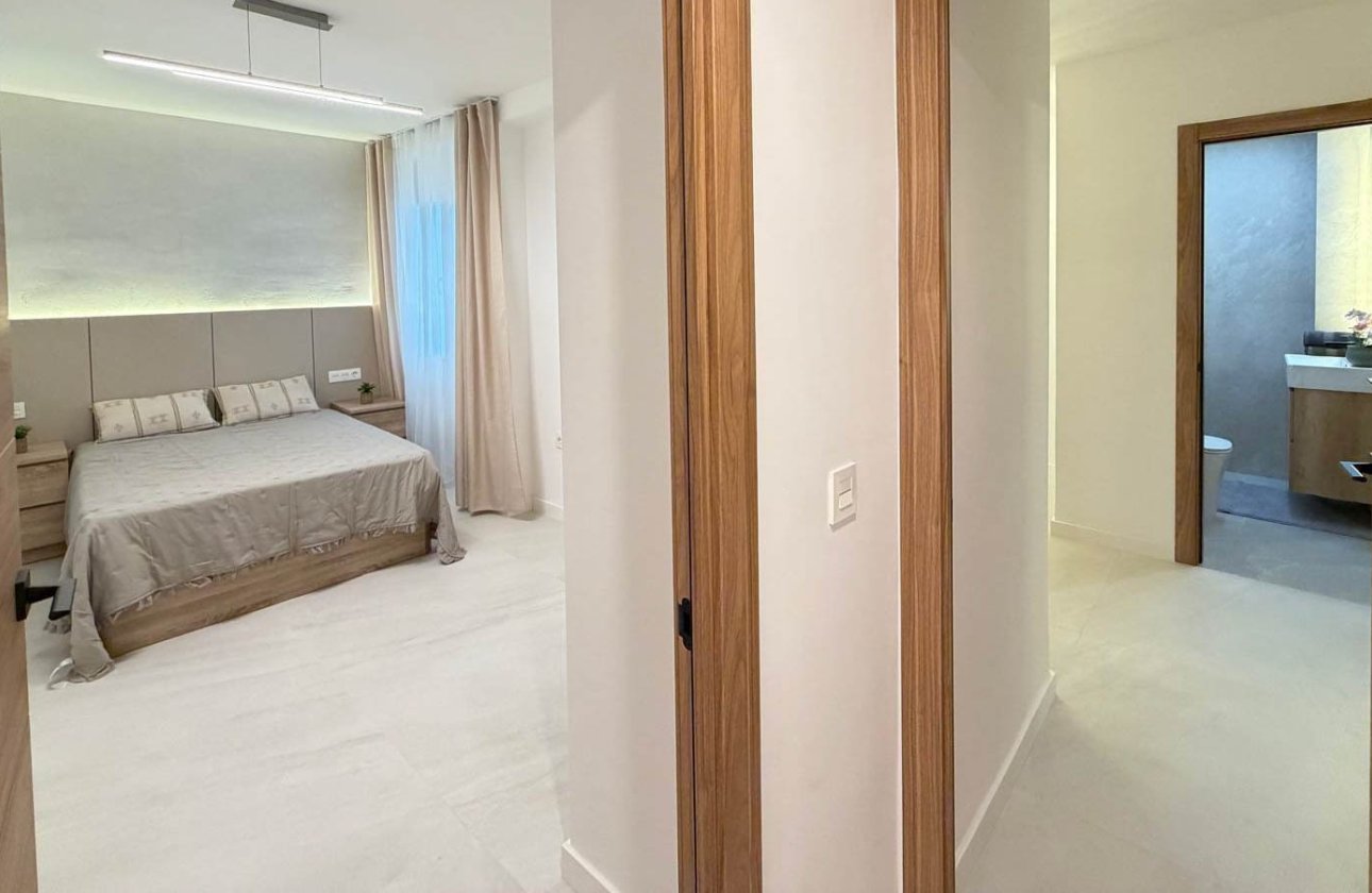 Resale - Apartment / flat - Torrevieja - Playa del Cura
