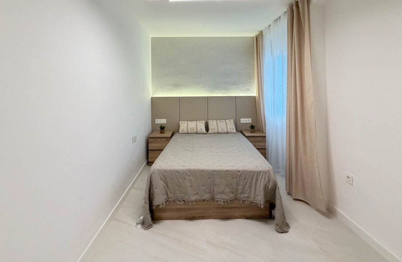 Resale - Apartment / flat - Torrevieja - Playa del Cura