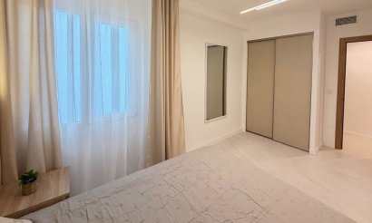 Resale - Apartment / flat - Torrevieja - Playa del Cura