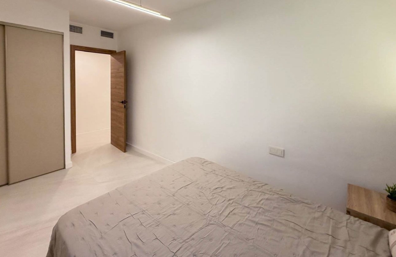 Resale - Apartment / flat - Torrevieja - Playa del Cura