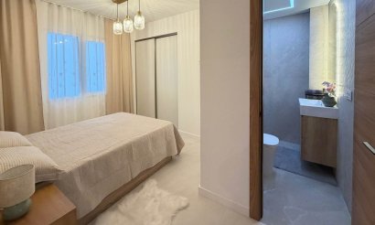 Resale - Apartment / flat - Torrevieja - Playa del Cura