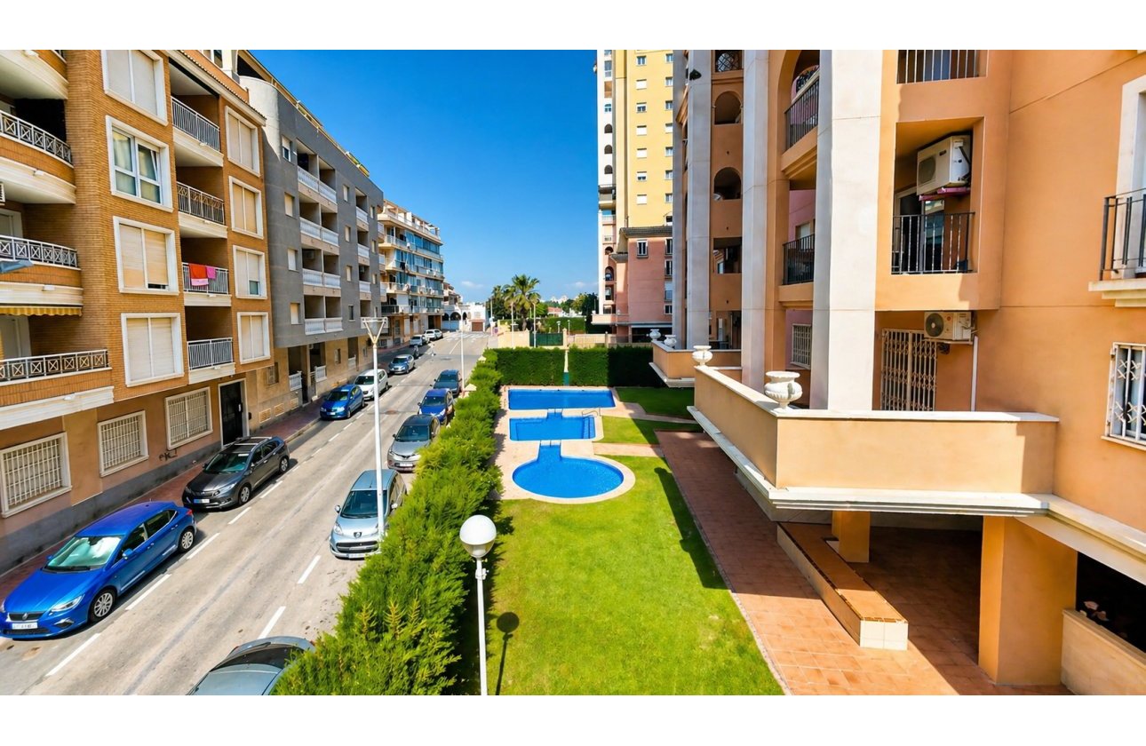 Resale - Apartment / flat - Torrevieja - Playa de los Locos