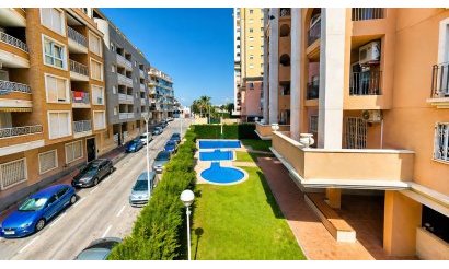 Resale - Apartment / flat - Torrevieja - Playa de los Locos