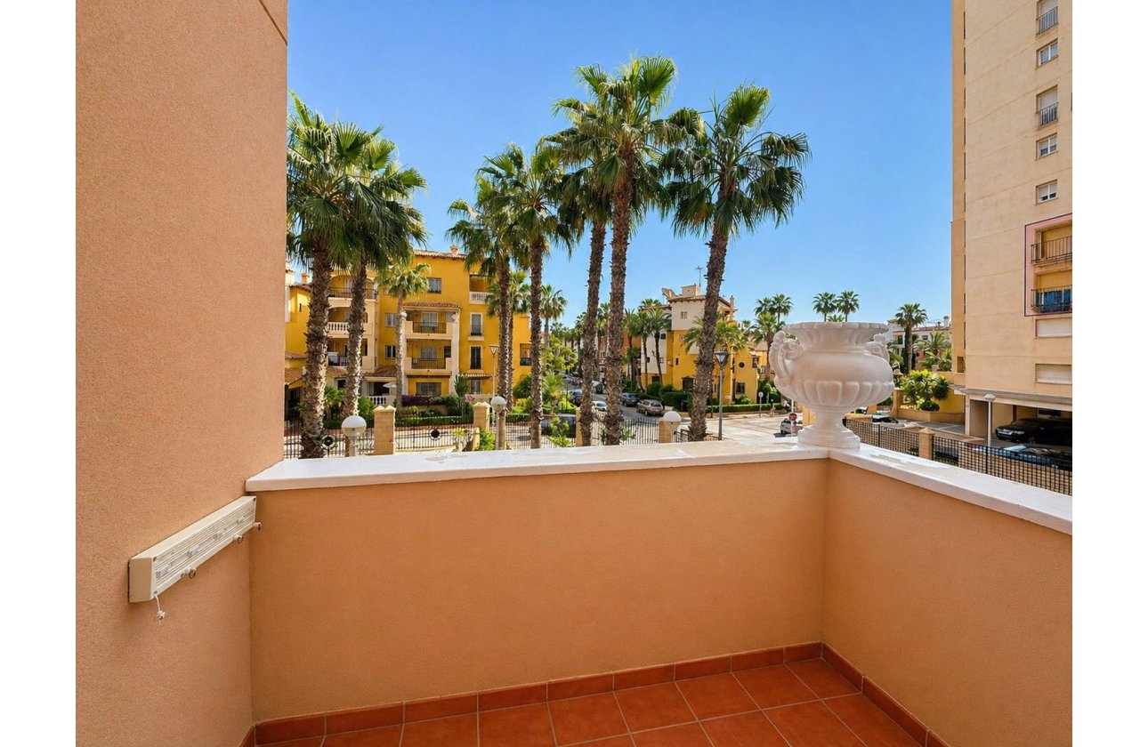 Resale - Apartment / flat - Torrevieja - Playa de los Locos