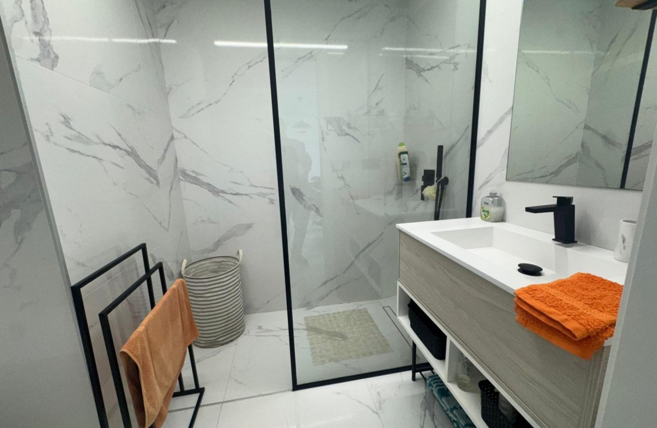 Resale - Bungalow - Guardamar del Segura - EL RASO