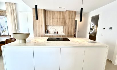 Revente - Villa - Las Filipinas