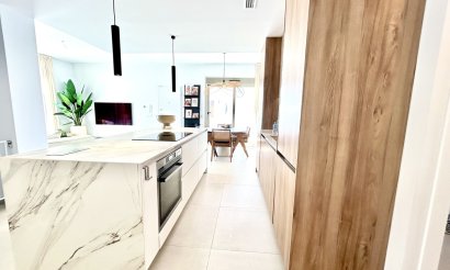 Revente - Villa - Las Filipinas