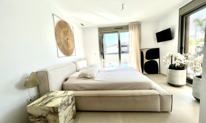 Revente - Villa - Las Filipinas