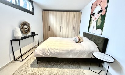 Revente - Villa - Las Filipinas