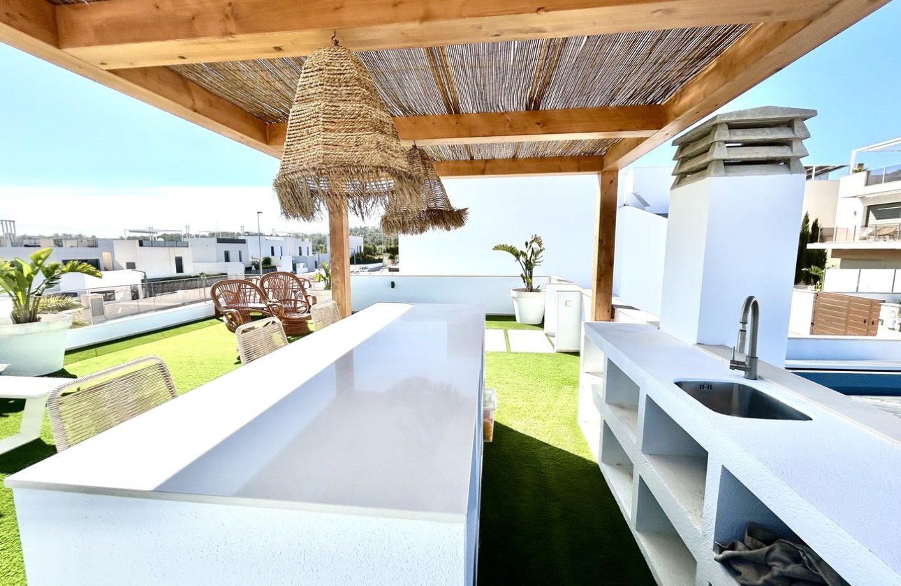 Revente - Villa - Las Filipinas