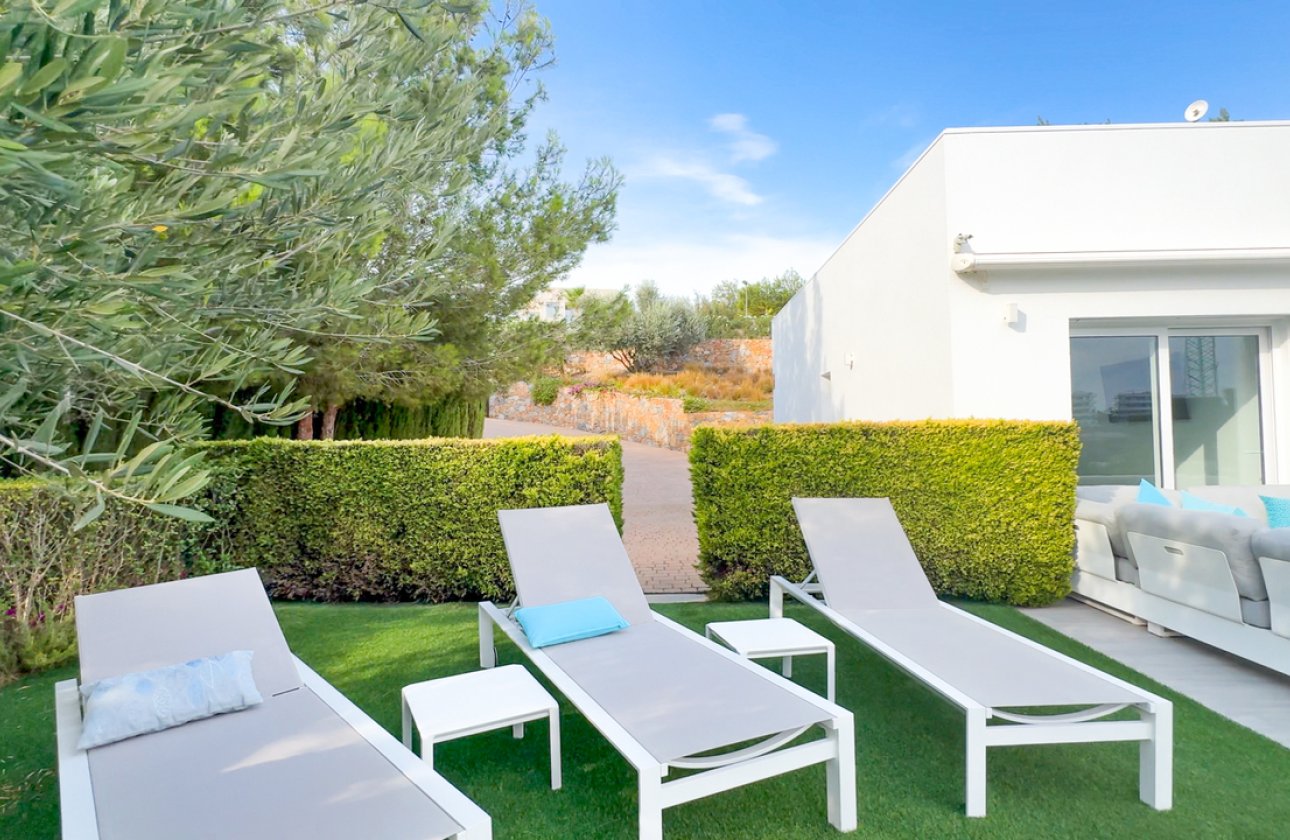 Resale - Villa - Las Colinas Golf Resort