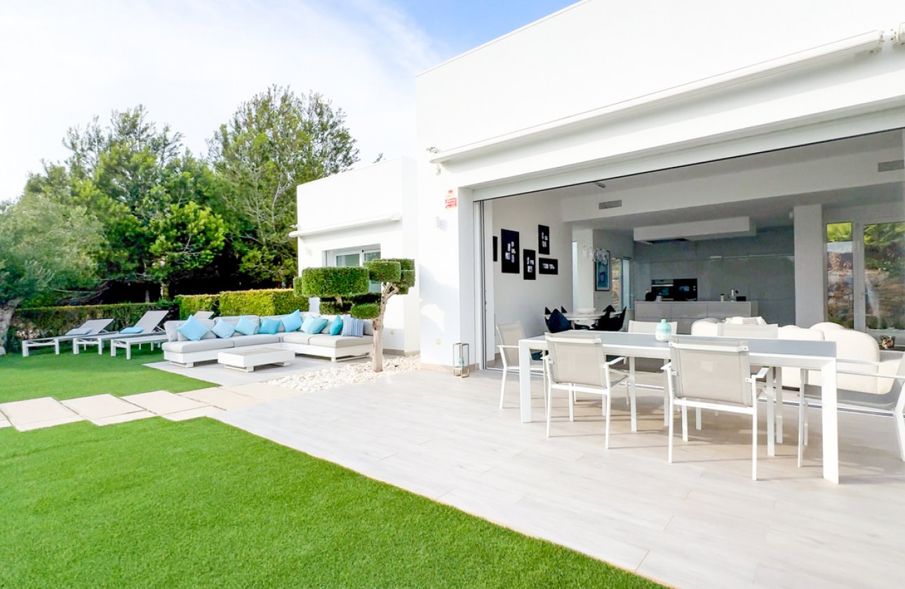 Resale - Villa - Las Colinas Golf Resort
