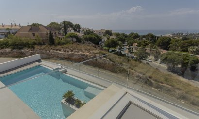Resale - Villa - Orihuela Costa - Campoamor