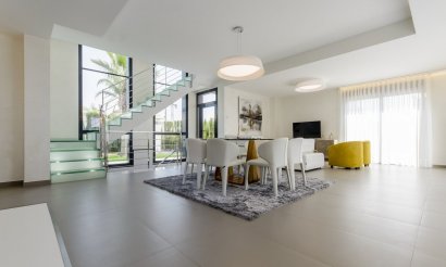 Resale - Villa - Orihuela Costa - Campoamor
