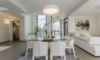 Resale - Villa - Orihuela Costa - Campoamor