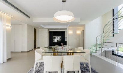 Resale - Villa - Orihuela Costa - Campoamor