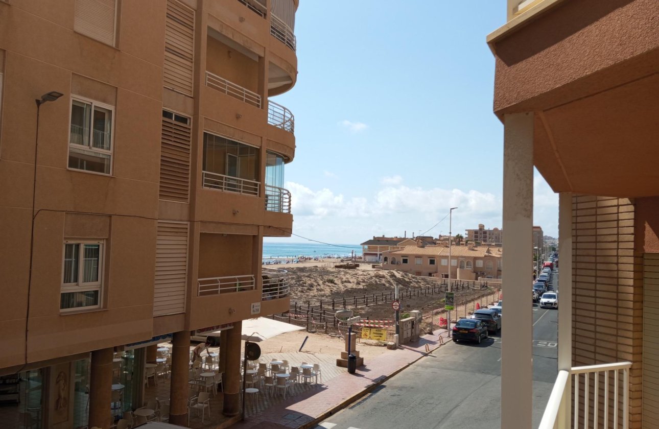 Resale - Apartment / flat - Torrevieja - La Mata