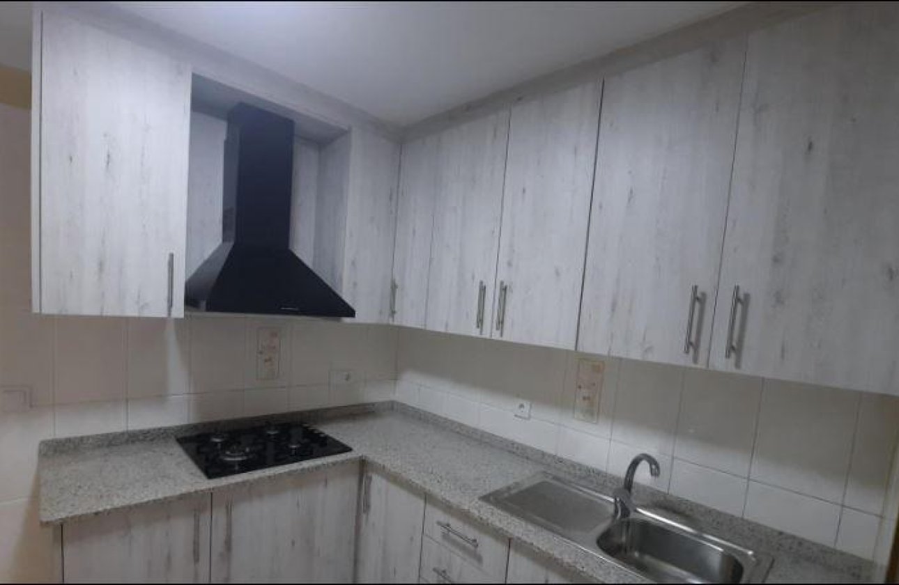 Resale - Apartment / flat - Torrevieja - La Mata