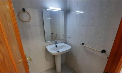 Resale - Apartment / flat - Torrevieja - La Mata