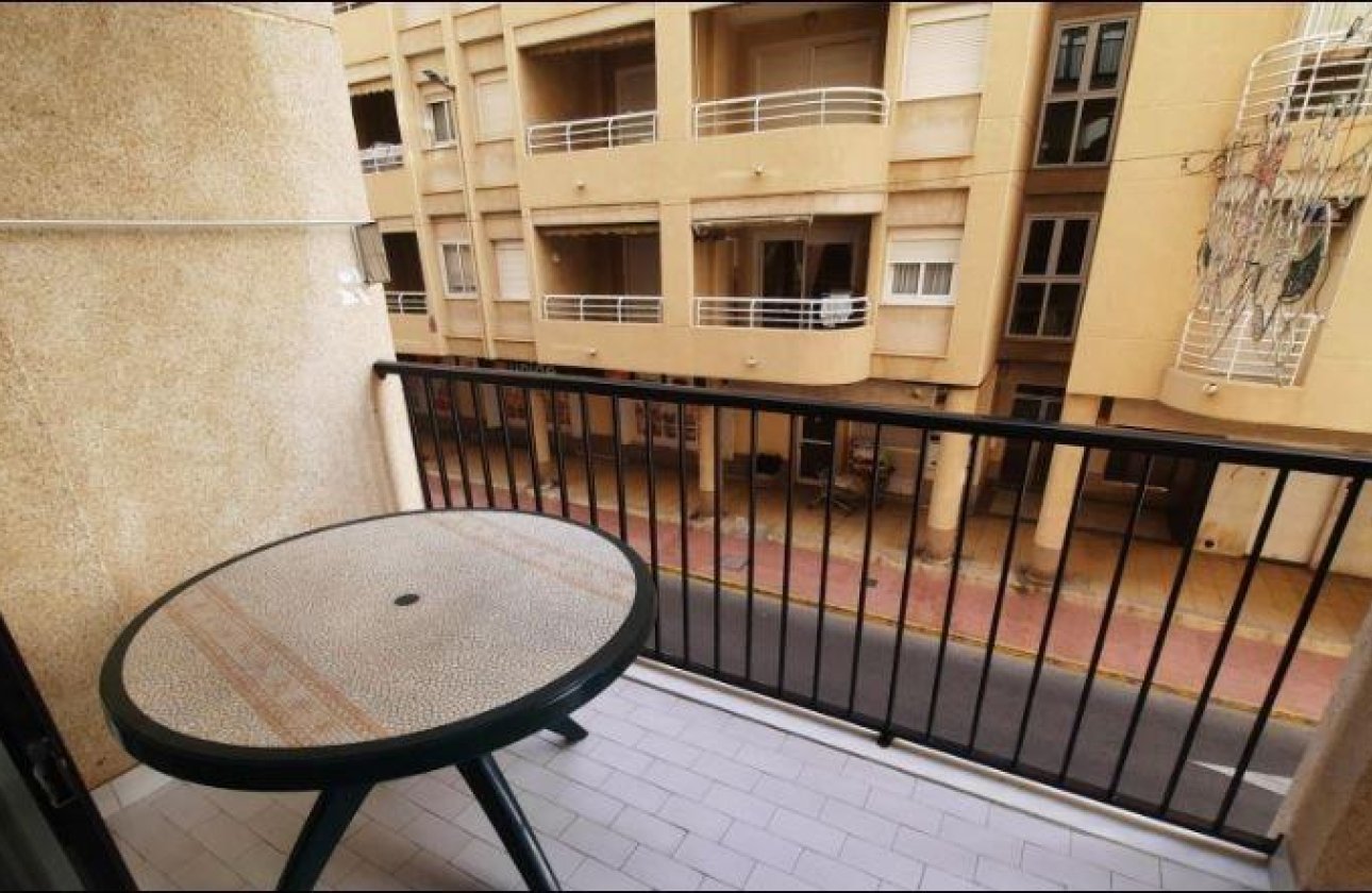Resale - Apartment / flat - Torrevieja - La Mata