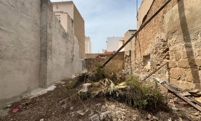 Reventa - Parcela / Terreno - Torrevieja - Centro