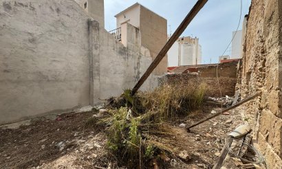 Reventa - Parcela / Terreno - Torrevieja - Centro
