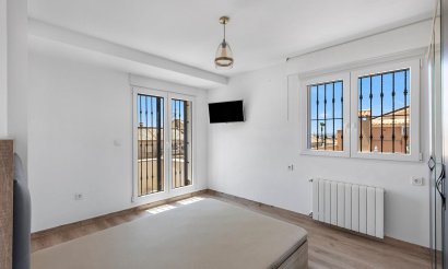 Resale - Villa - Torrevieja - Aguas Nuevas