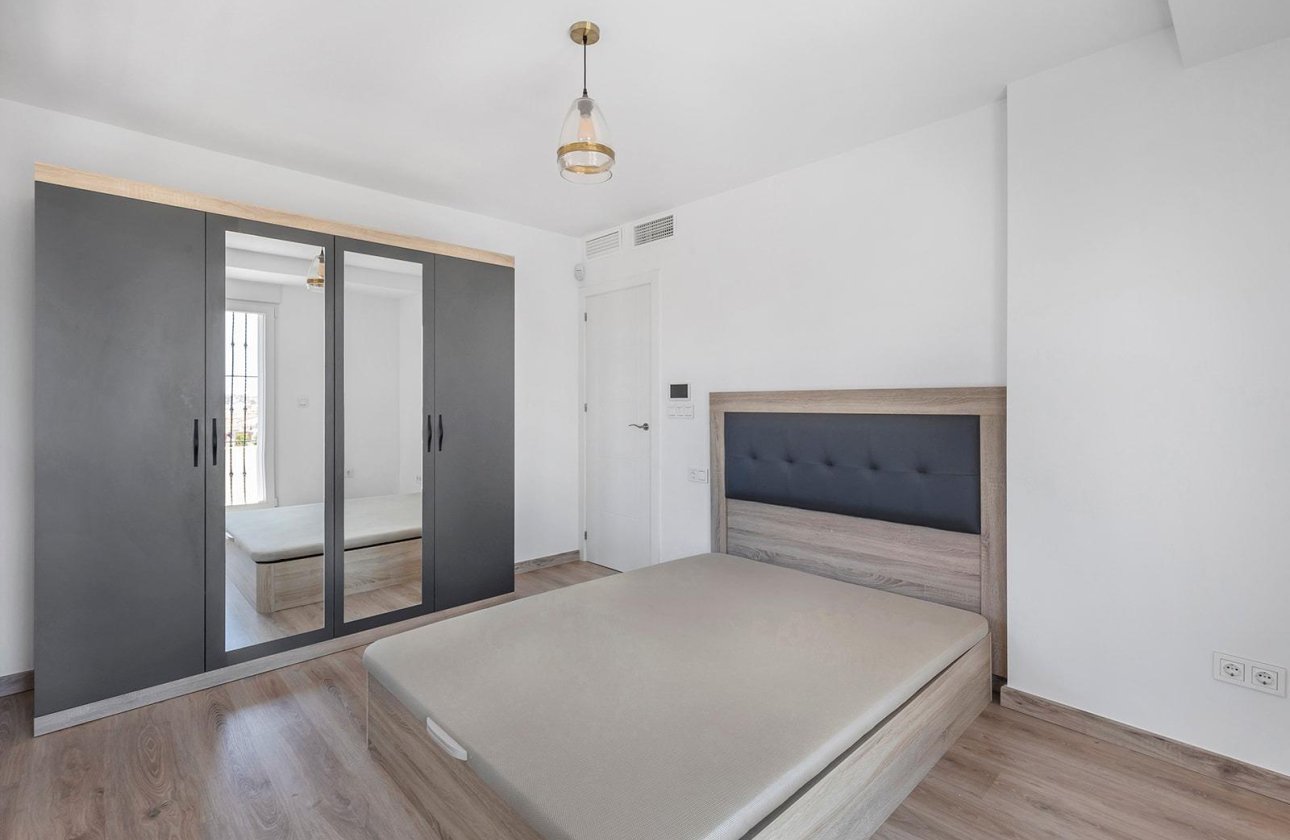 Resale - Villa - Torrevieja - Aguas Nuevas