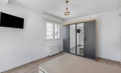 Resale - Villa - Torrevieja - Aguas Nuevas
