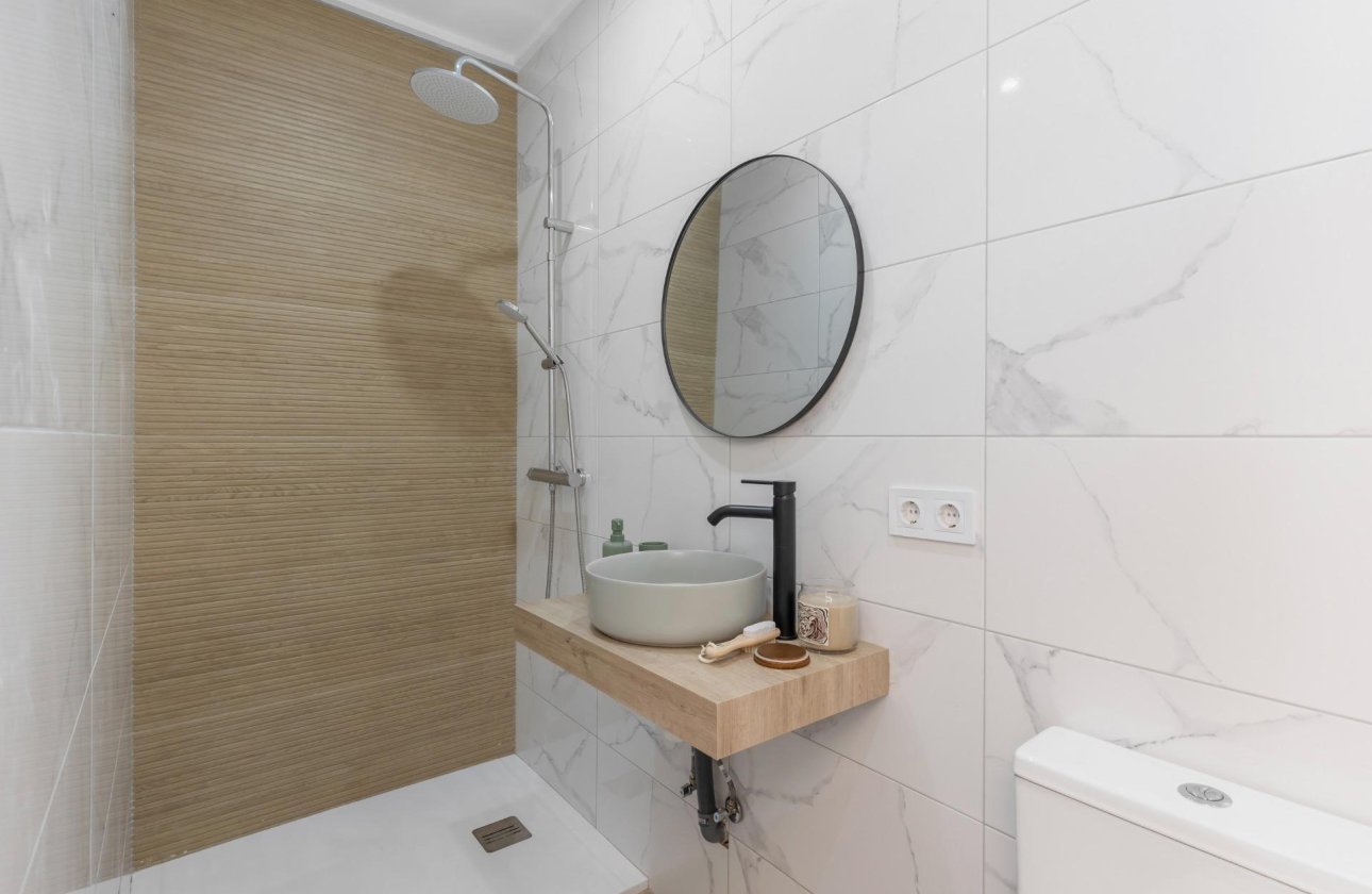 Resale - Townhouse - Torrevieja - Centro - Muelle Pesquero