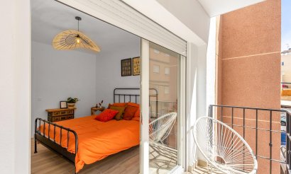 Resale - Townhouse - Torrevieja - Centro - Muelle Pesquero