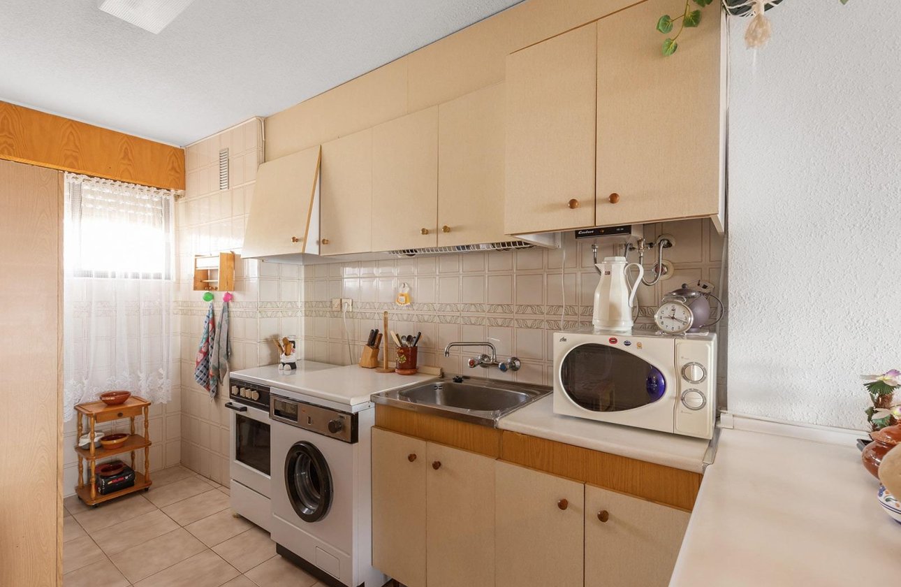 Resale - Apartment / flat - Torrevieja - La Mata